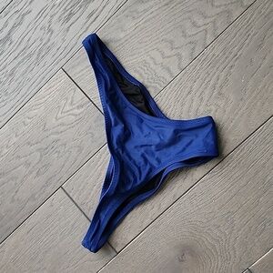 Victoria's Secret Itsy Scrunch Butt Bikini Bottoms